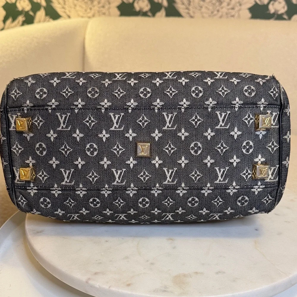 Louis Vuitton Authentic Black Min Lin Monogram Handbag